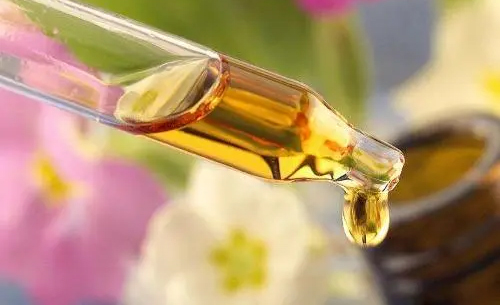 采用新鴻順基礎(chǔ)油制作的潤滑油究竟好在哪里？